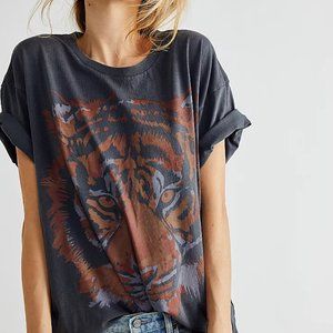 Wrangler Oversized Tiger Tee